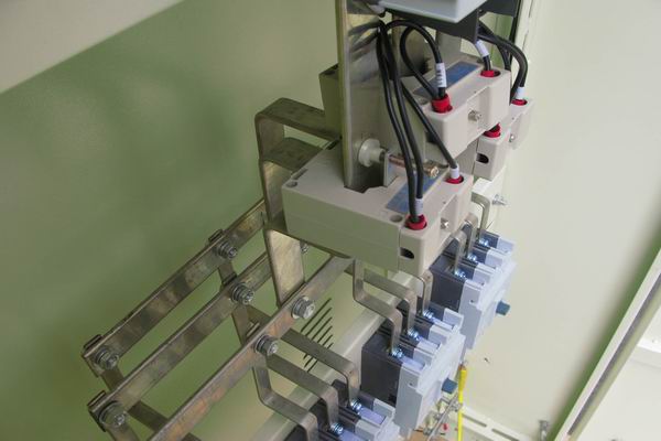 岱山配电柜-应急照明配电柜使用对工作人员的具